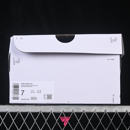 Nike Mind 001, Team Red University