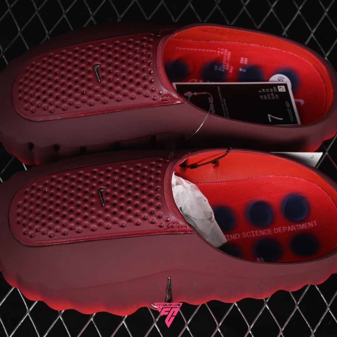 Nike Mind 001, Team Red University