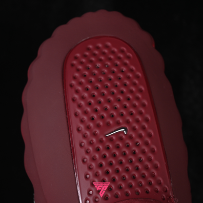 Nike Mind 001, Team Red University
