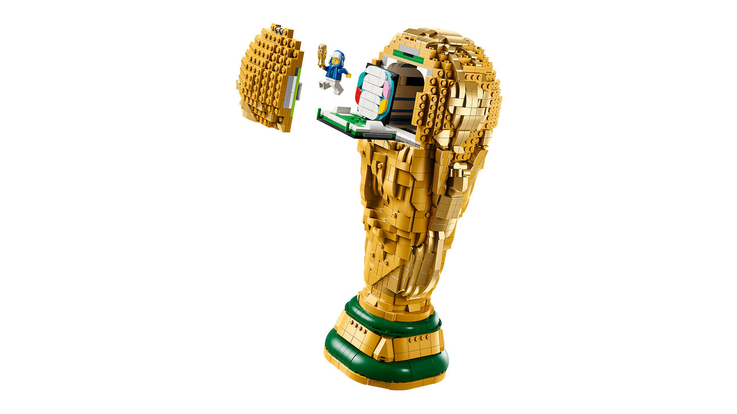 Trofeul oficial al Cupei Mondiale FIFA LEGO